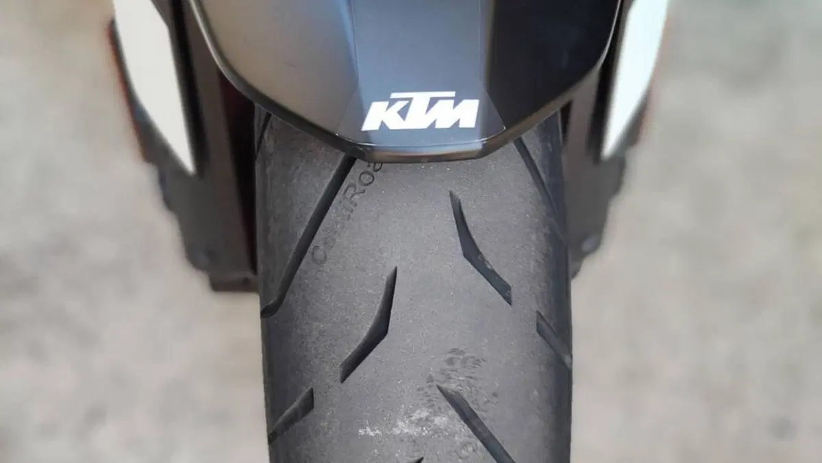 KTM 890 Duke GP (2022 - 23)  (9)