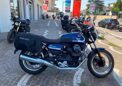 Moto Guzzi V7 Special (2021 - 24) - Annuncio 10078901
