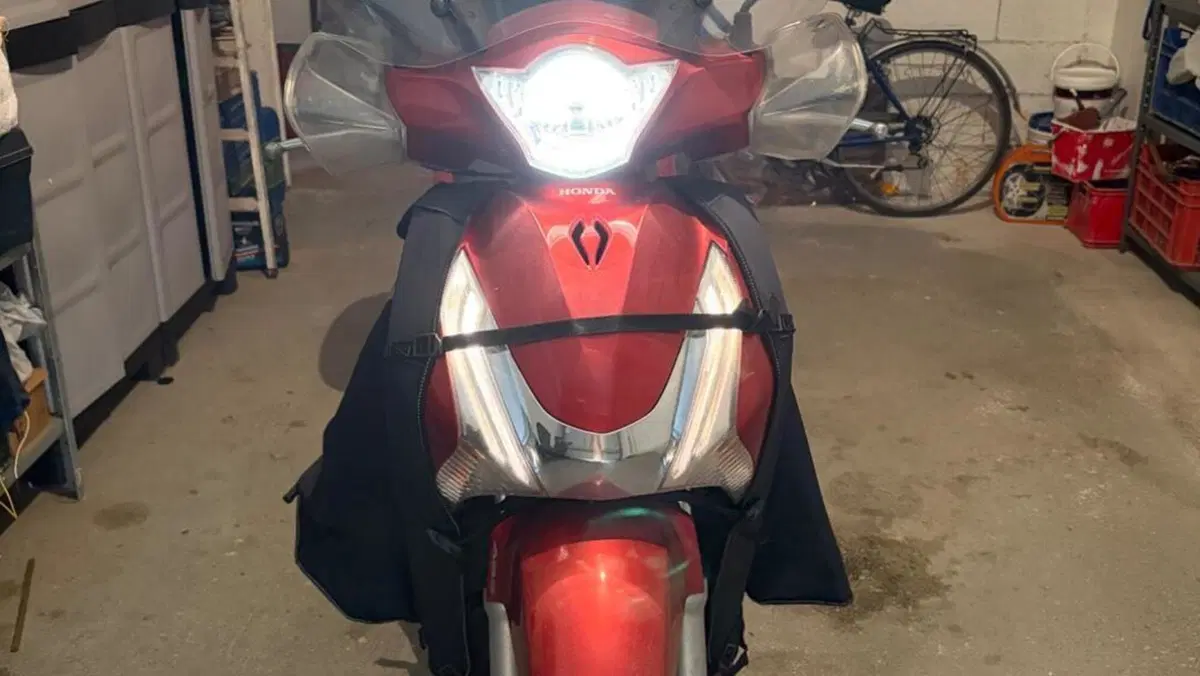Honda SH 125 i ABS (2013 - 17)  (2)