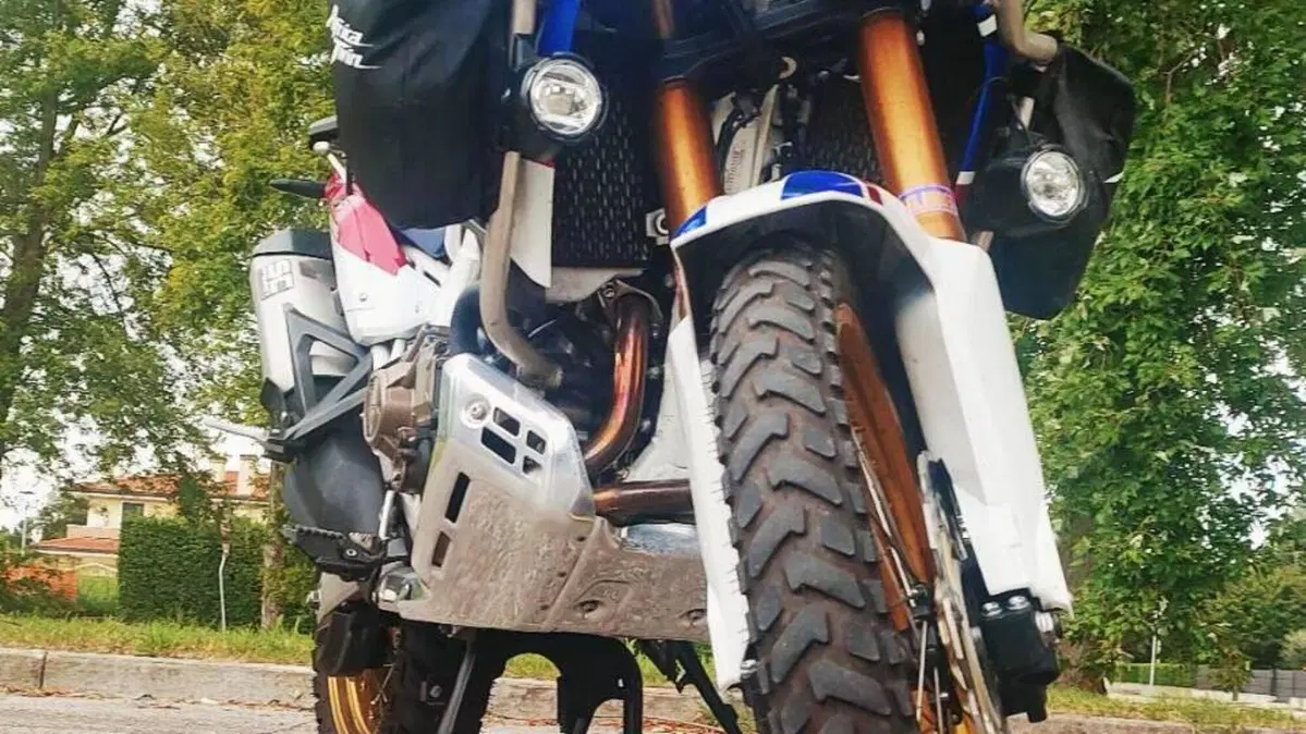Honda Africa Twin CRF 1000L Adventure Sports DCT Desert Track (2019)  (7)