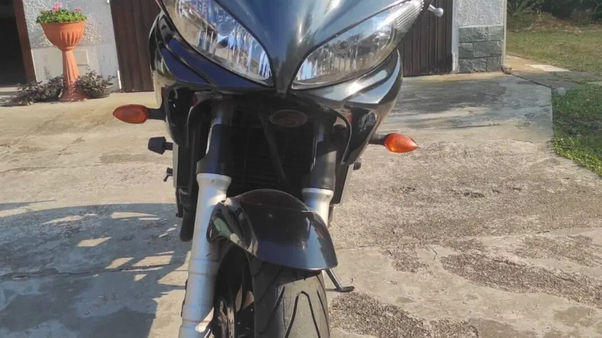 Yamaha FZ6 Fazer (2004 - 07) 