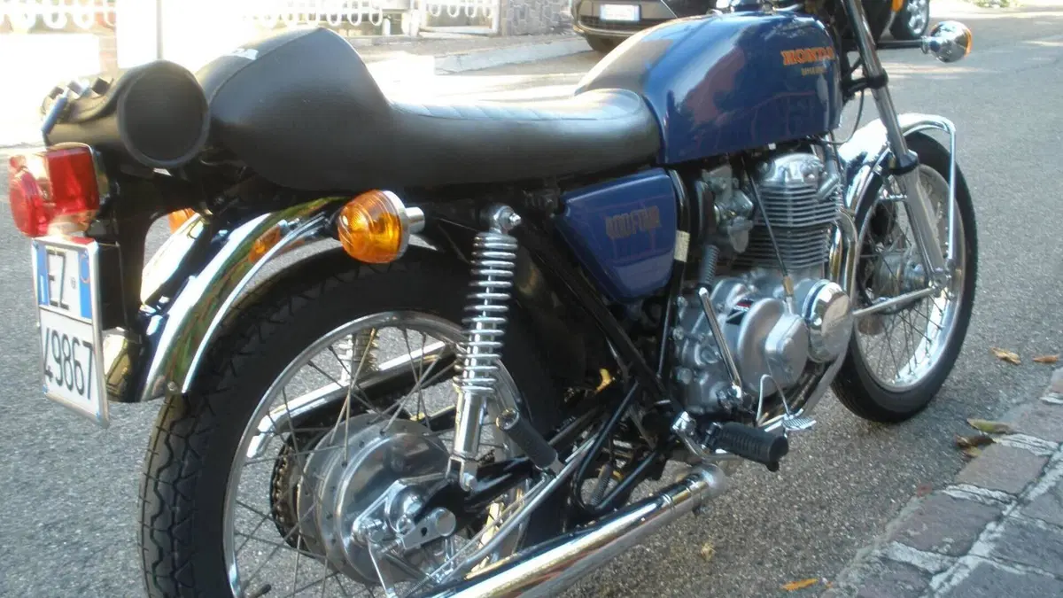 Honda   (8)