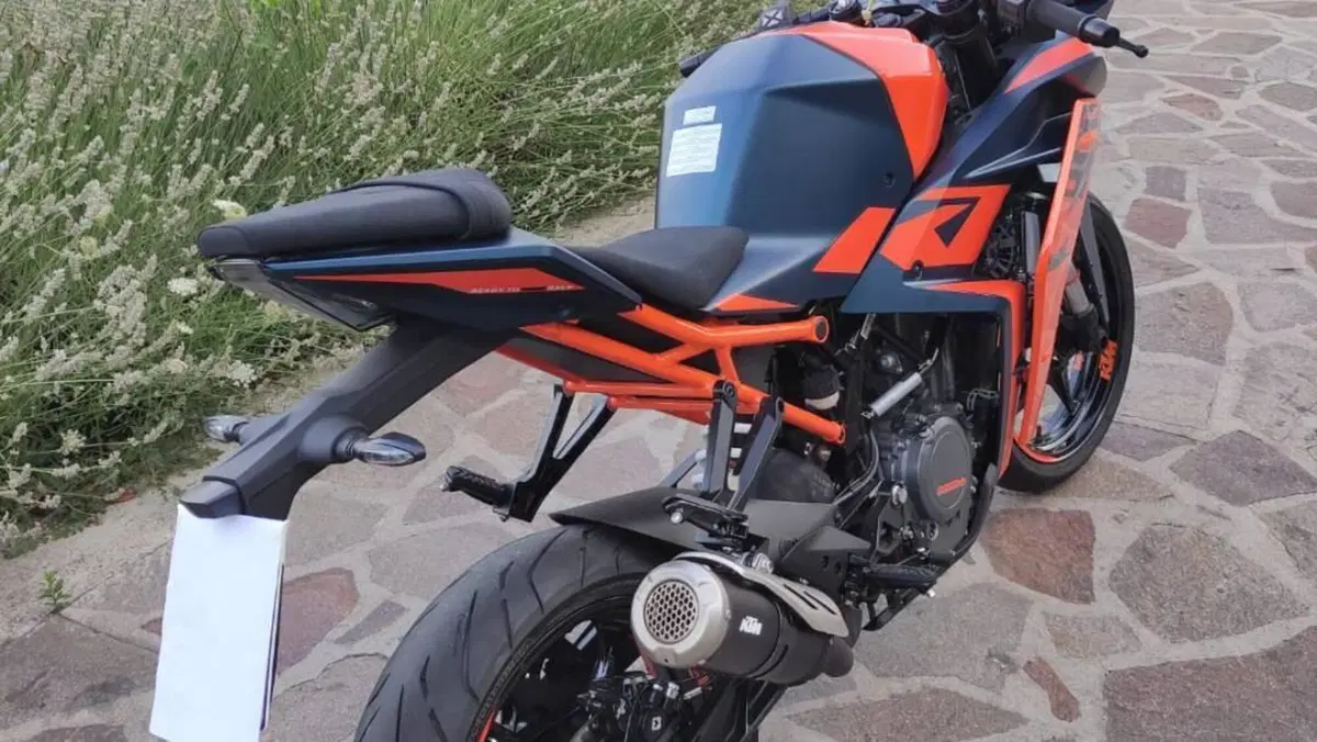 KTM RC 390 (2022 - 26)  (2)