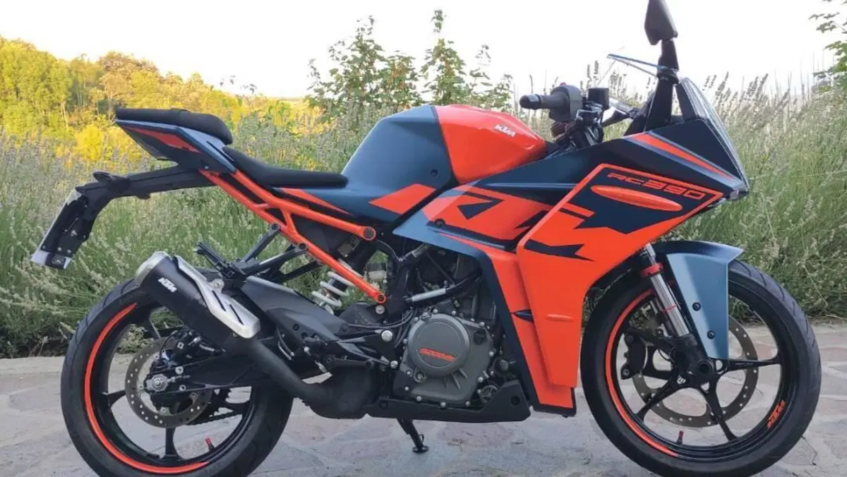 KTM RC 390 (2022 - 26)  (3)