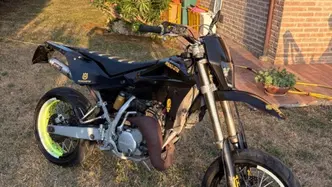 Husqvarna SM 125 (2009) usata