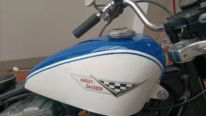 Harley-Davidson 883 Hugger (2001 - 02) - XLH  (2)