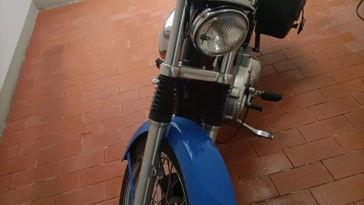 Harley-Davidson 883 Hugger (2001 - 02) - XLH  (3)