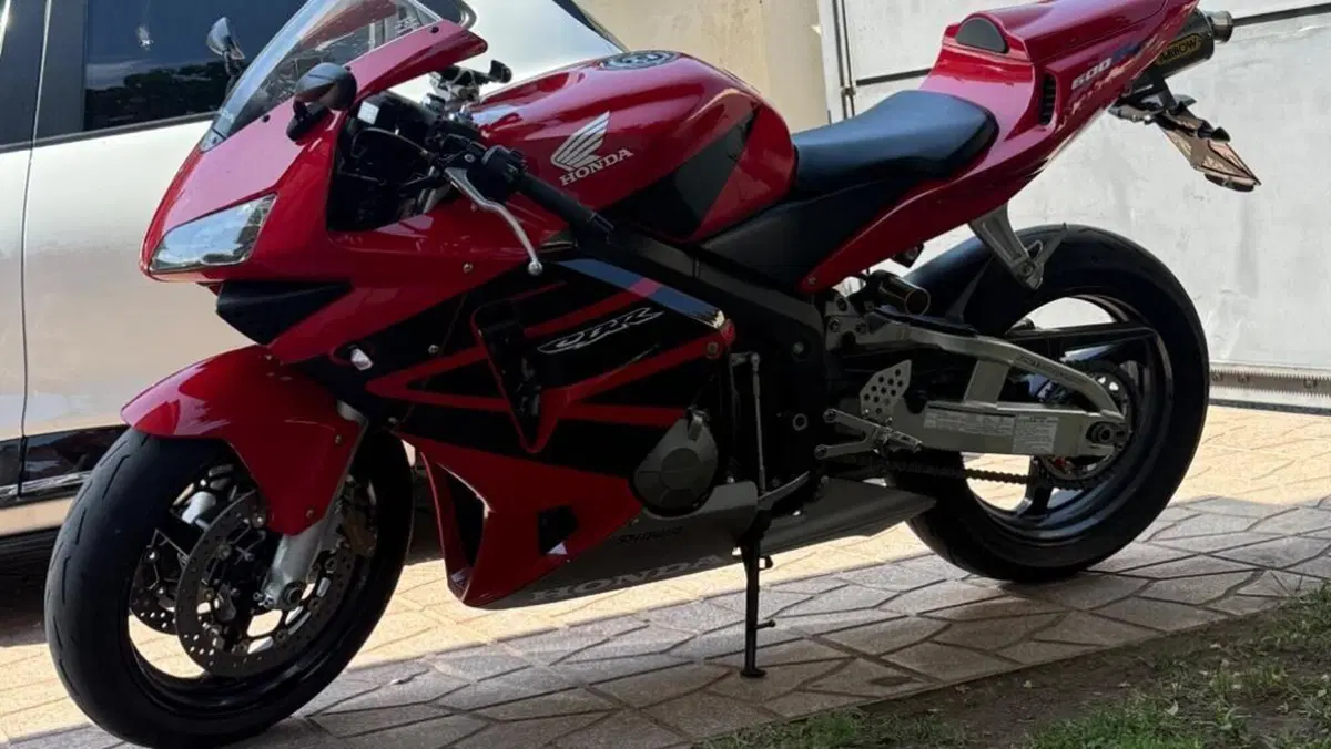 Honda CBR 600 RR (2003 - 04)  (4)