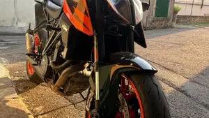 KTM 1290 Super Duke R (2019)  (2)