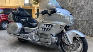 Honda GL 1800 Gold Wing (2007 - 11)  (2)
