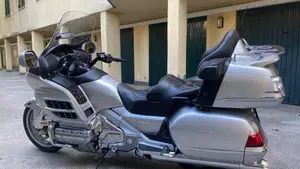 Honda GL 1800 Gold Wing (2007 - 11)  (6)
