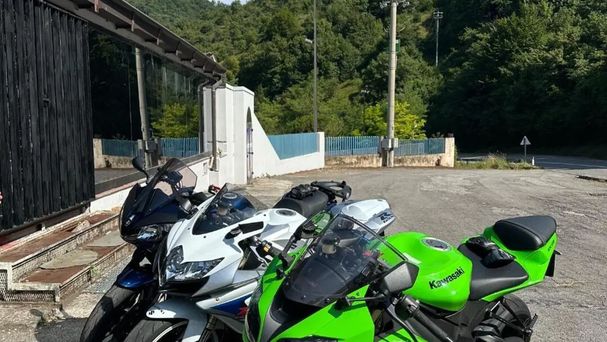 Kawasaki Ninja 600 ZX-6R (2009 - 16)  (3)