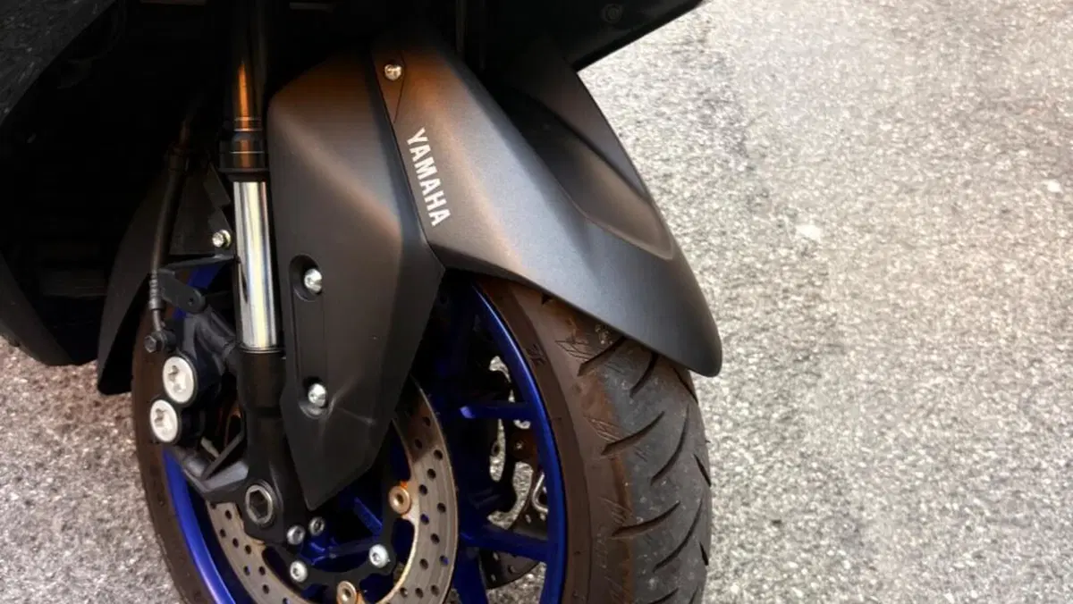 Yamaha T-Max 560 (2022 - 24)  (3)