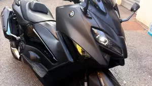 Yamaha T-Max 560 (2022 - 24)  (4)