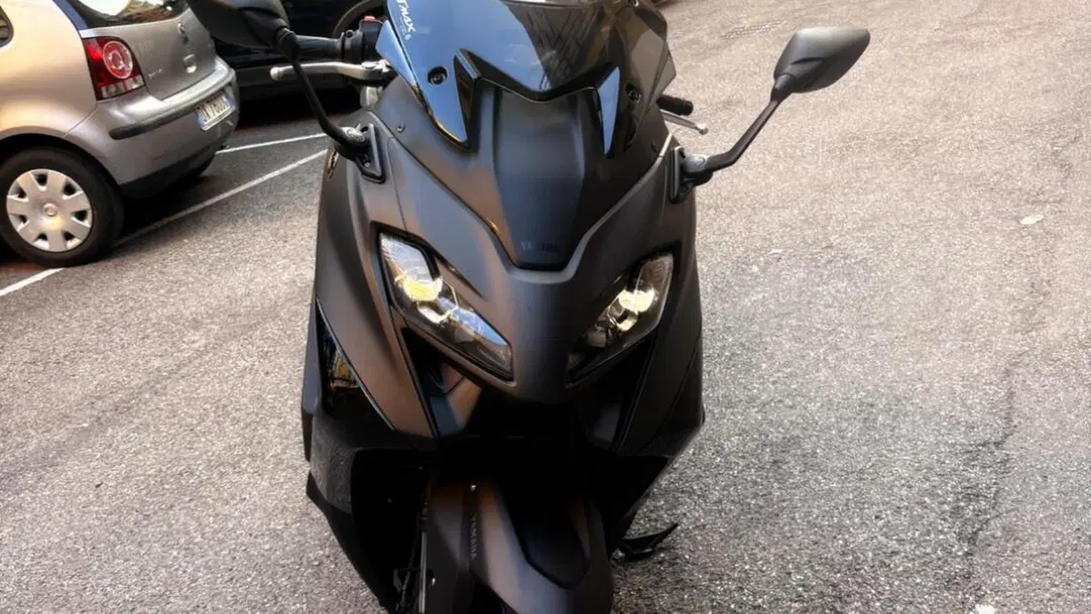 Yamaha T-Max 560 (2022 - 24)  (5)