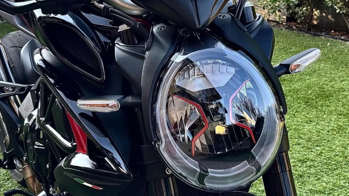 MV Agusta Brutale 800 RR (2021 - 25)  (6)
