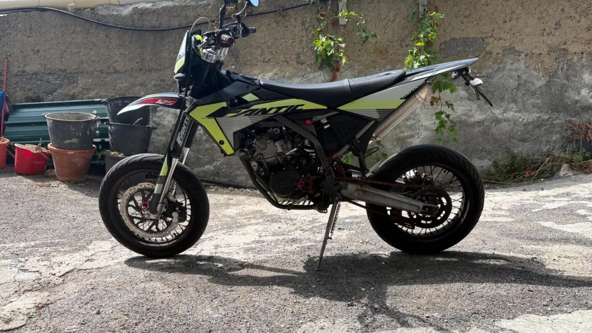 Fantic Motor Motard 125 Performance 4t (2020)  (3)