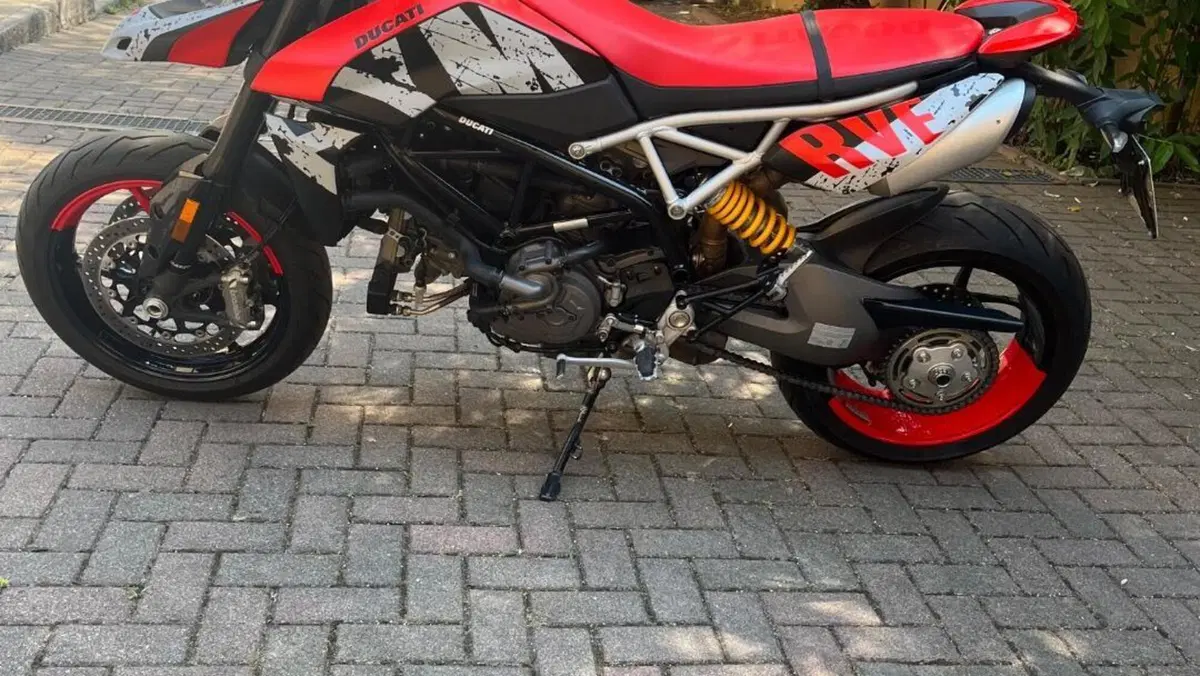 Ducati Hypermotard 950 RVE (2022 - 25)  (2)