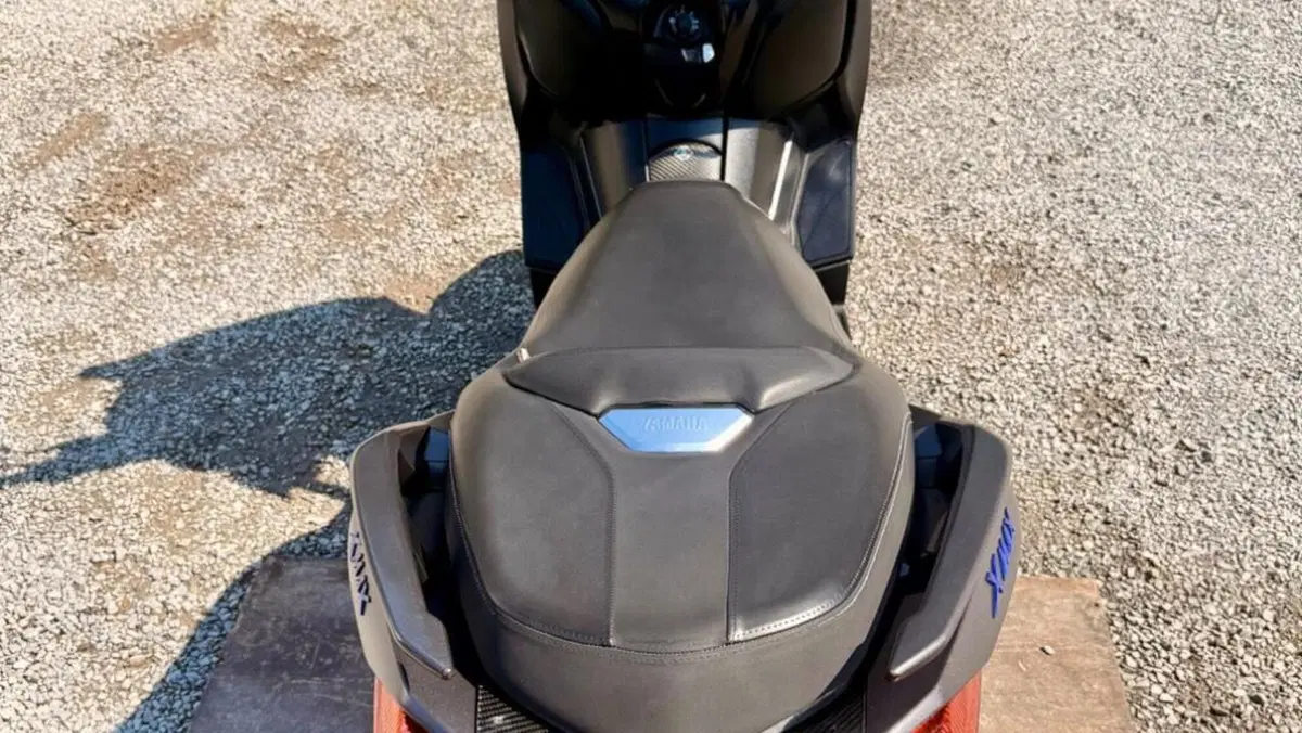 Yamaha X-Max 300 ABS (2017 - 20)  (4)