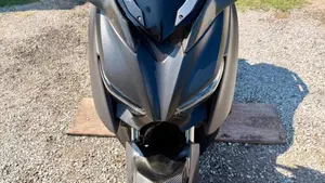 Yamaha X-Max 300 ABS (2017 - 20)  (7)