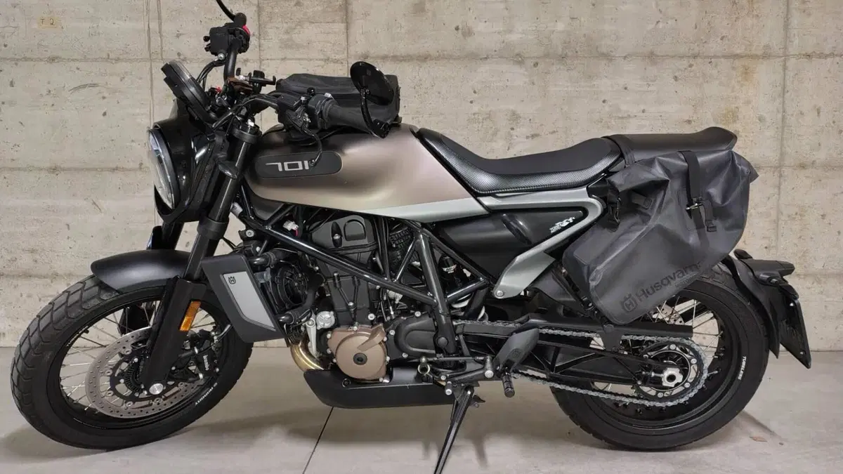 Husqvarna Svartpilen 701 Style (2019 - 20) 