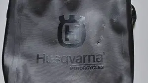 Husqvarna Svartpilen 701 Style (2019 - 20)  (11)