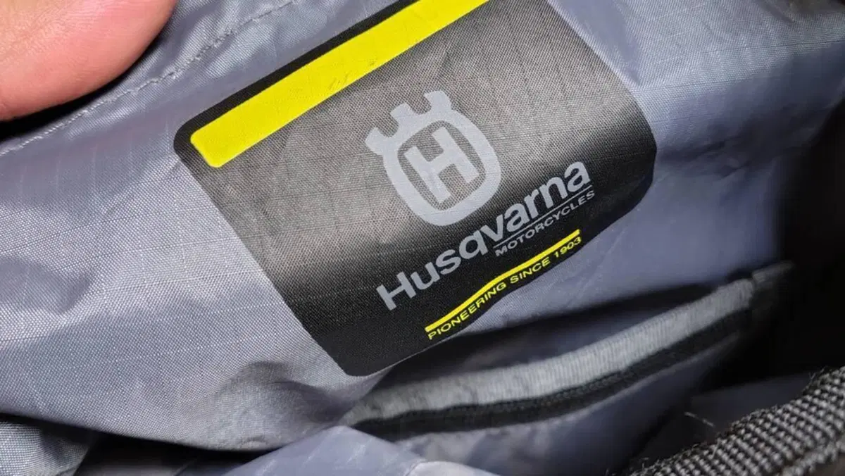 Husqvarna Svartpilen 701 Style (2019 - 20)  (16)
