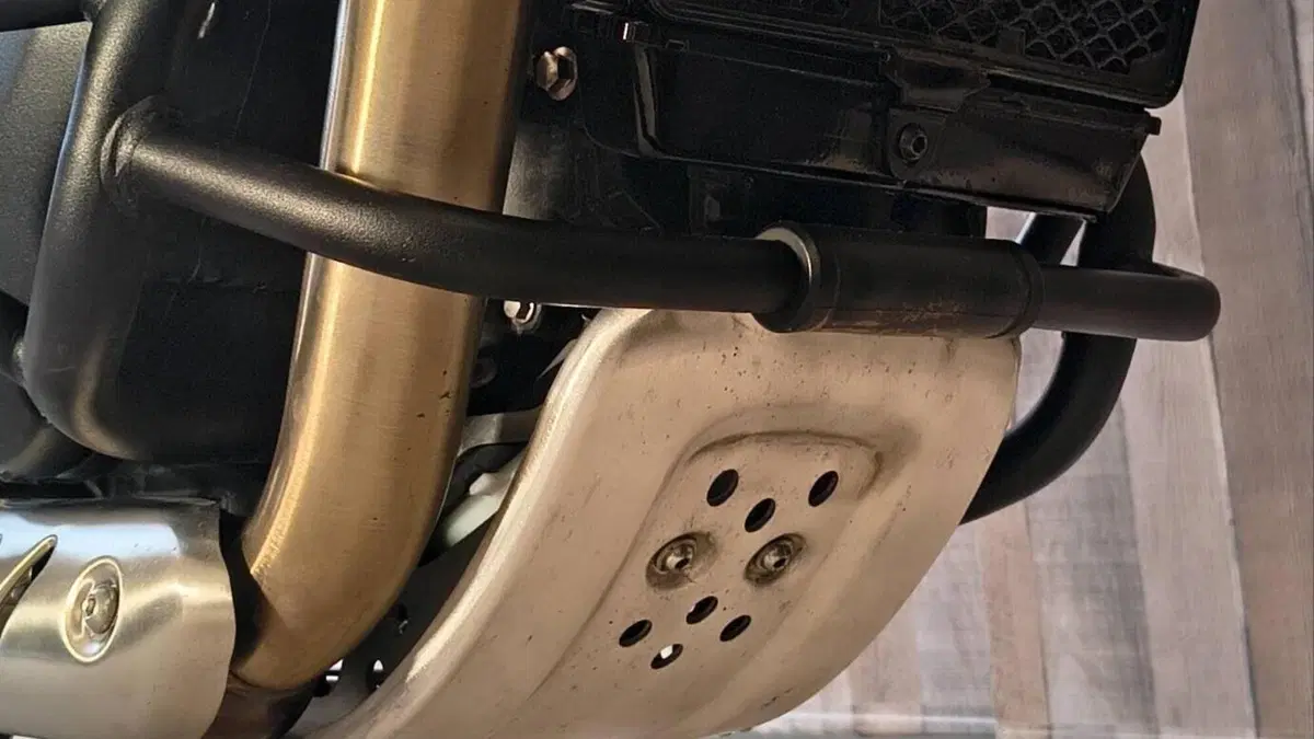 Triumph Scrambler 400 XC (2025 - 26)  (8)