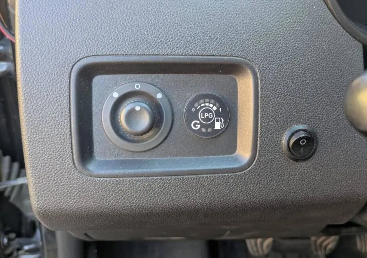 Dacia Duster 1.6 SCe GPL 4x2 Comfort (9)