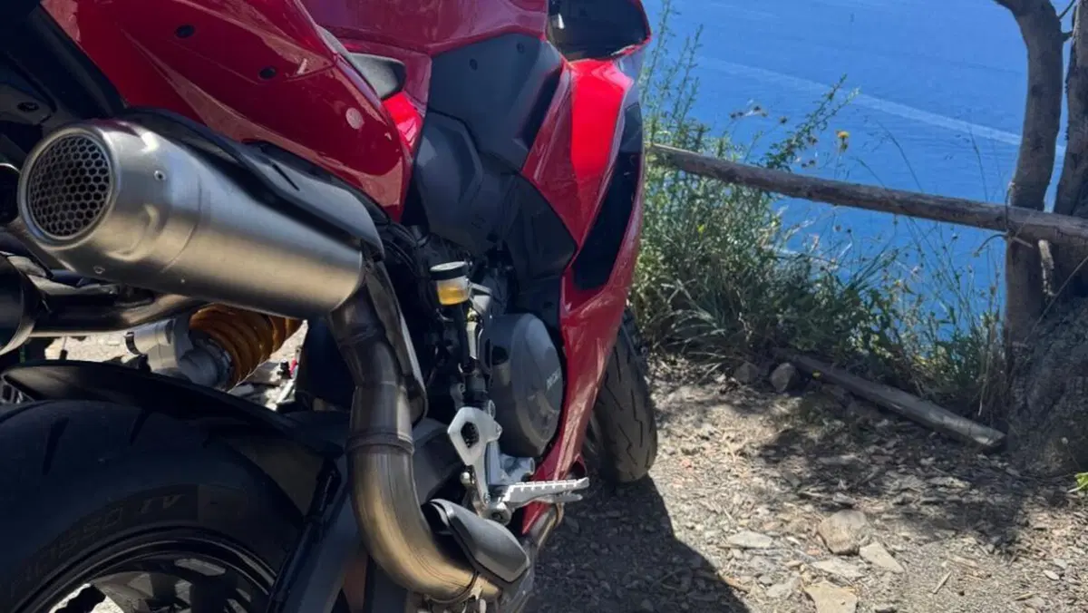 Ducati Panigale V2 S 100 (2026)  (2)