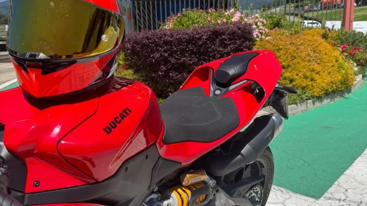 Ducati Panigale V2 S 100 (2026)  (3)