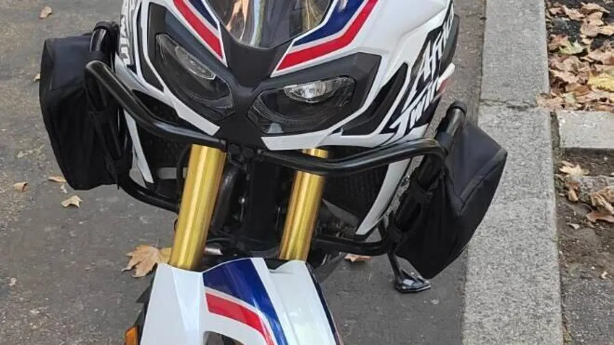 Honda Africa Twin CRF 1000L DCT ABS (2016 - 17)  (3)