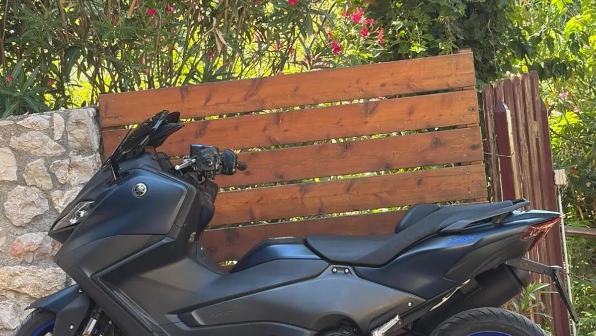 Yamaha T-Max 560 (2022 - 24)  (3)