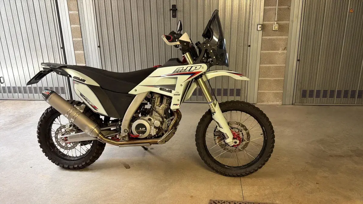 AJP PR7 650 Adventure (2025 - 26) 