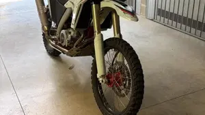 AJP PR7 650 Adventure (2025 - 26)  (2)