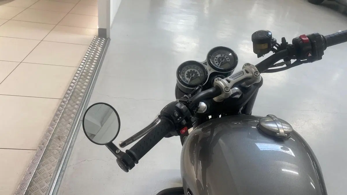 Triumph Speed Twin 1200 (2019 - 20)  (5)