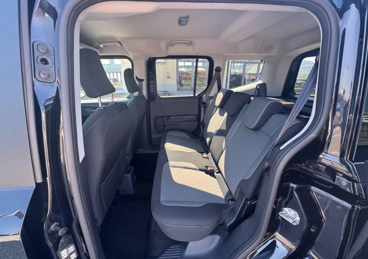 Ford Tourneo Courier 1.0 ecoboost 125cv Titanium (13)
