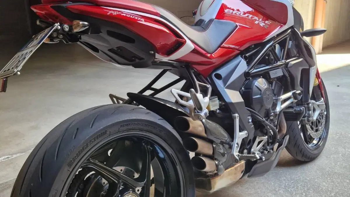 MV Agusta Brutale 800 RR (2015 - 16)  (2)