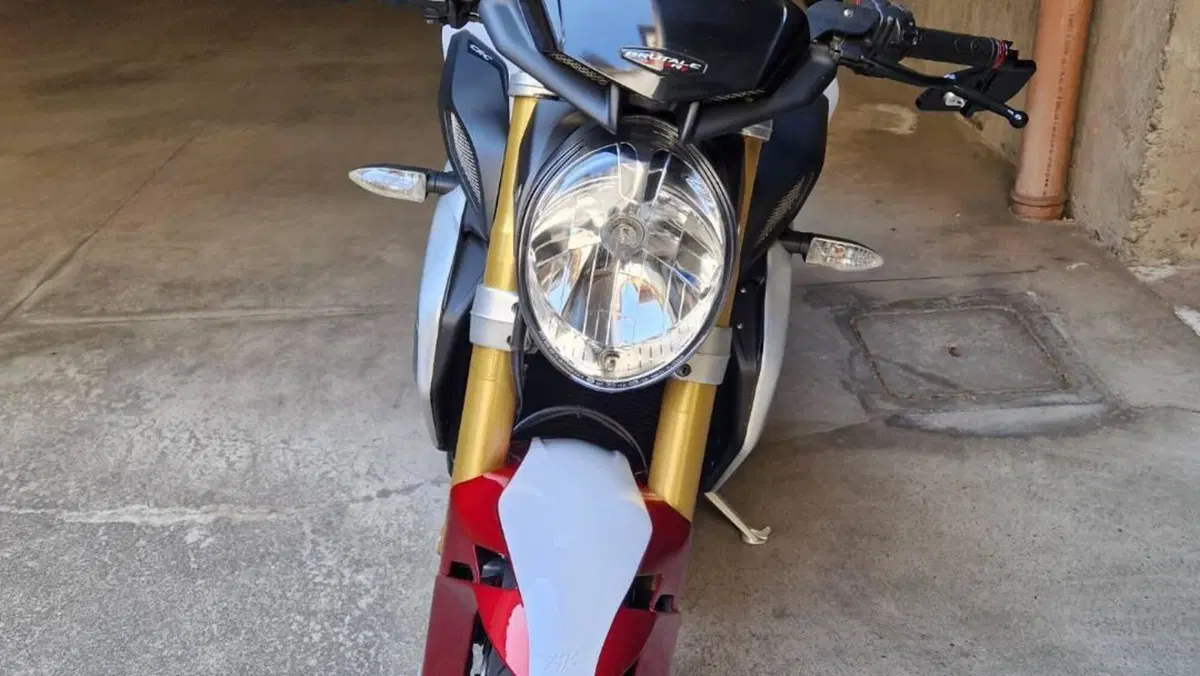MV Agusta Brutale 800 RR (2015 - 16)  (5)