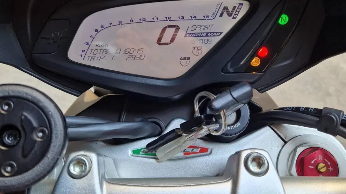 MV Agusta Brutale 800 RR (2015 - 16)  (6)