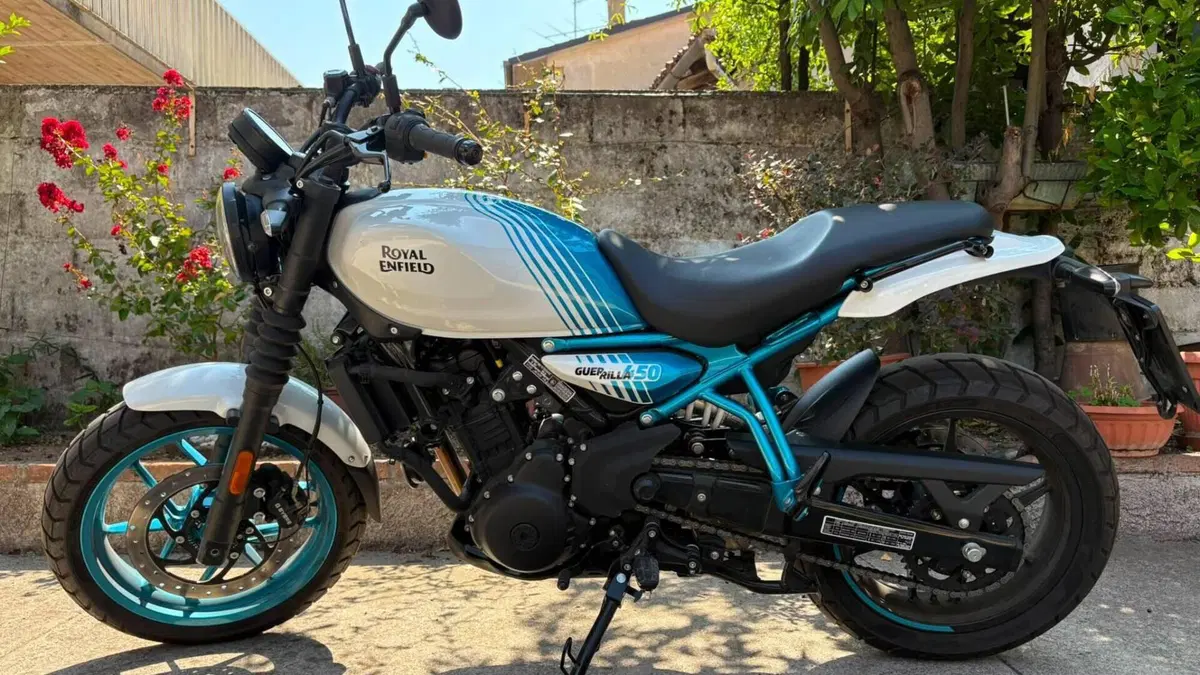 Royal Enfield Guerrilla 450 (2024 - 26) 