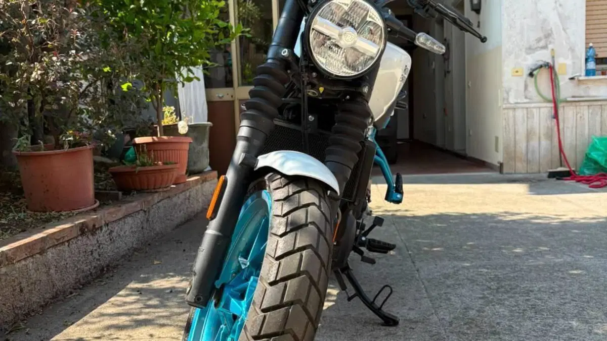 Royal Enfield Guerrilla 450 (2024 - 26)  (2)