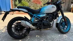 Royal Enfield Guerrilla 450 (2024 - 26)  (3)
