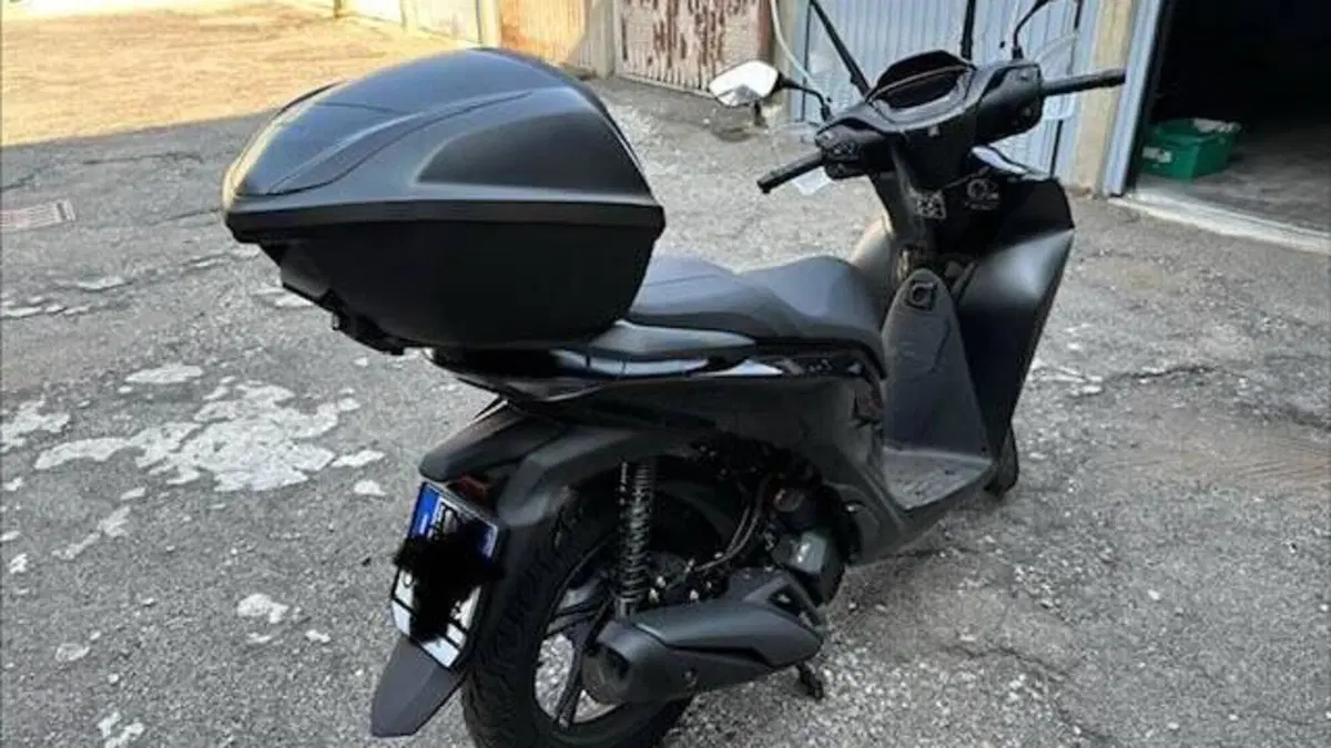 Honda SH 150i Sport (2024 - 25)  (2)