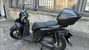 Honda SH 150i Sport (2024 - 25)  (3)