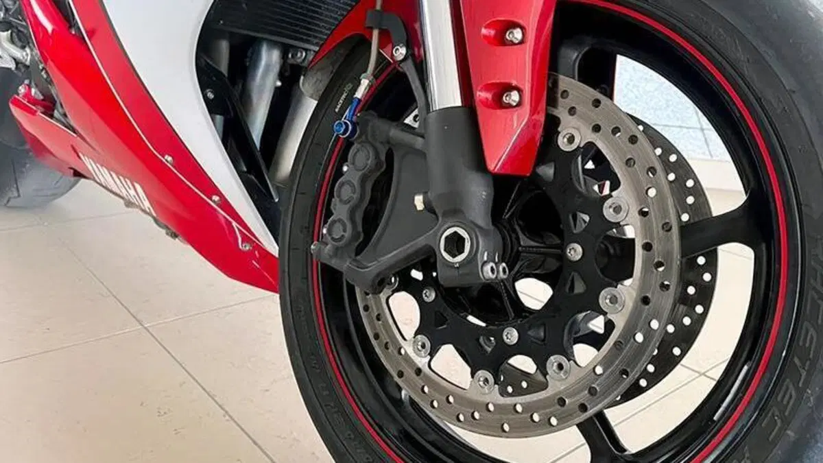 Yamaha YZF R1 (2007 - 08)  (5)