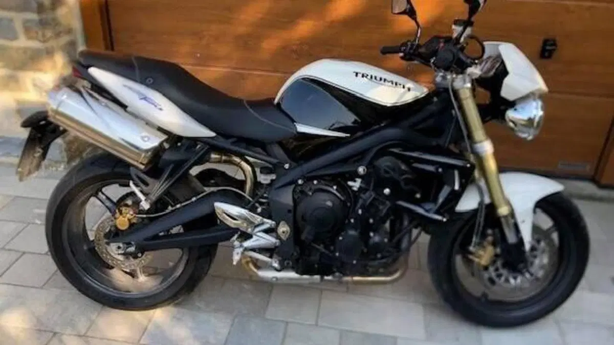 Triumph Street Triple (2007 - 12) 