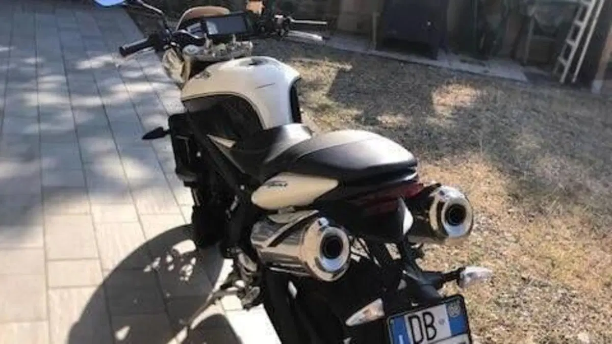 Triumph Street Triple (2007 - 12)  (3)