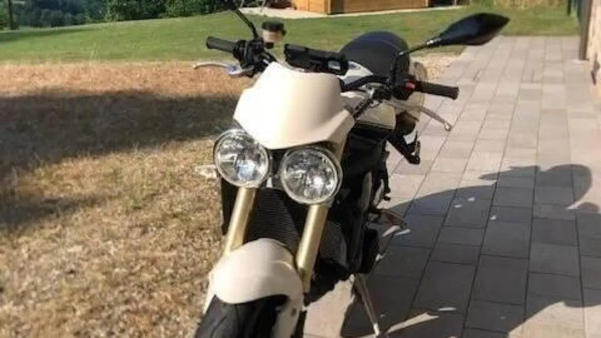 Triumph Street Triple (2007 - 12)  (4)