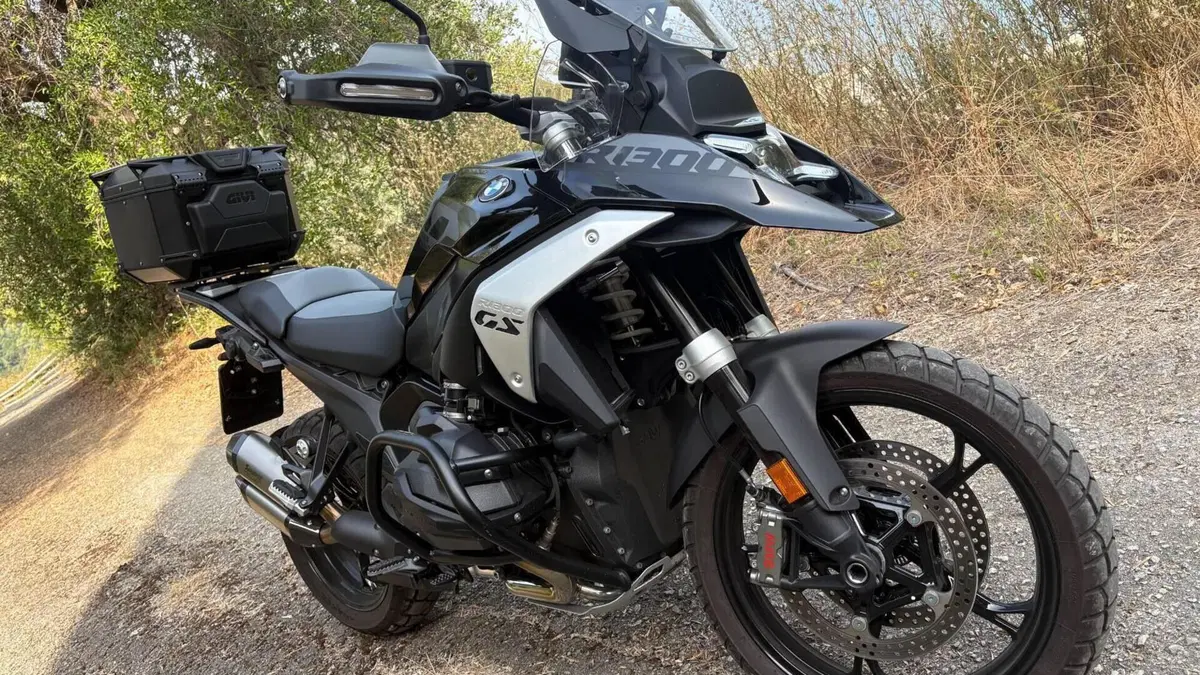 Bmw R 1300 GS Triple Black (2023 - 26)  (2)